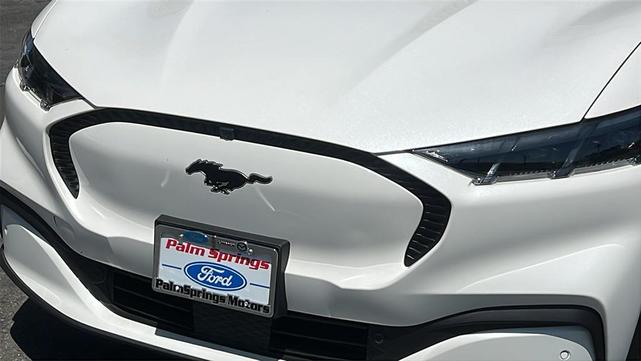 Photo of 2025 Star White Metallic Tri-Coat Ford Mustang Mach-E