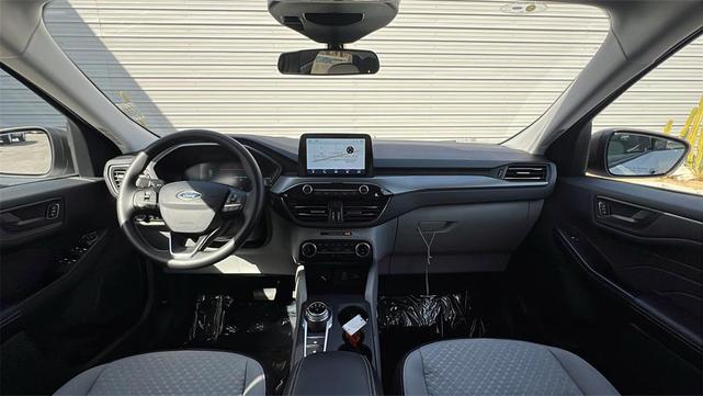 Photo of 2025 Space Silver Metallic Ford Escape