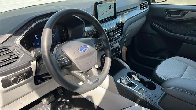 Photo of 2025 Space Silver Metallic Ford Escape