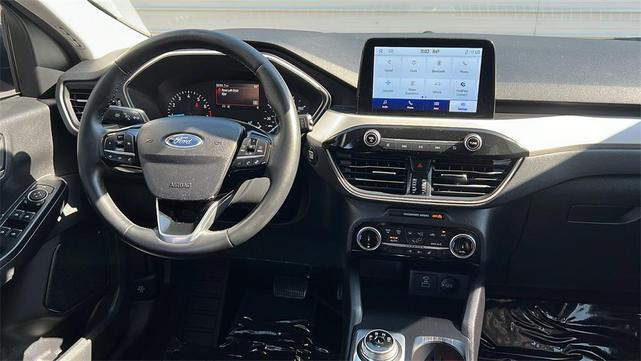 Photo of 2022 Carbonized Gray Metallic Ford Escape
