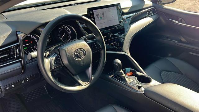 Photo of 2024 Ice Cap Toyota Camry Hybrid