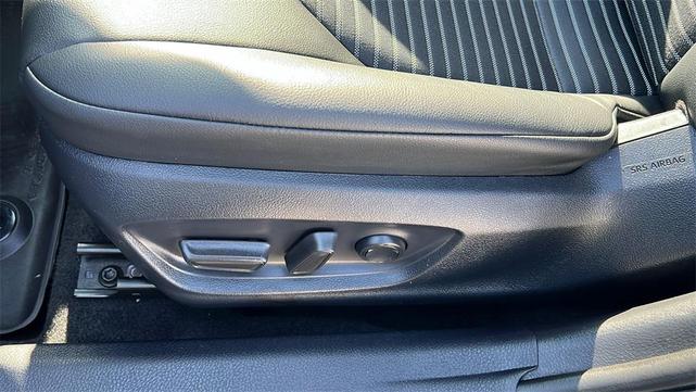 Photo of 2024 Ice Cap Toyota Camry Hybrid