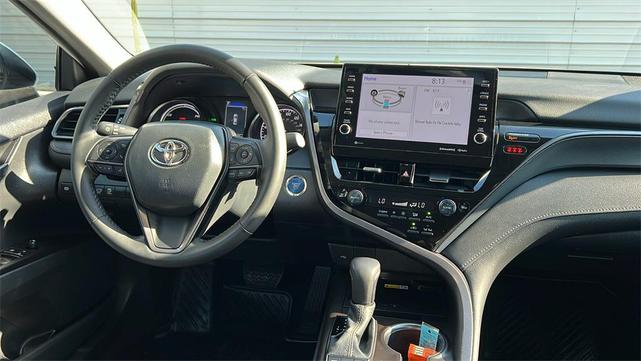 Photo of 2024 Ice Cap Toyota Camry Hybrid