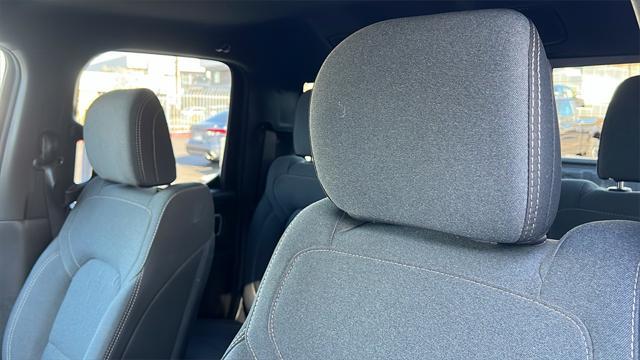 Photo of 2023 Diamond Black Crystal Pearlcoat RAM 1500