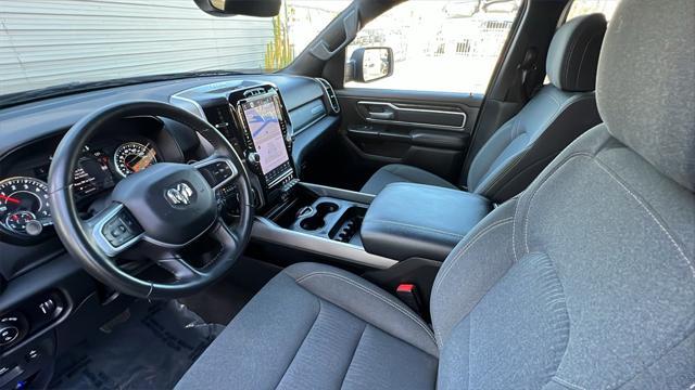 Photo of 2023 Diamond Black Crystal Pearlcoat RAM 1500