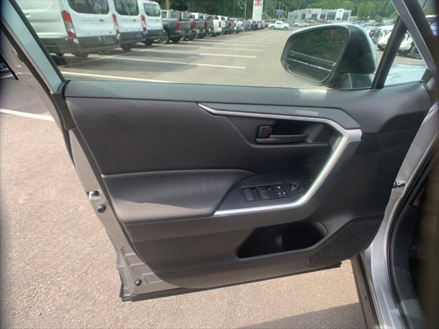 Photo of 2025 Silver Sky Metallic Toyota RAV4