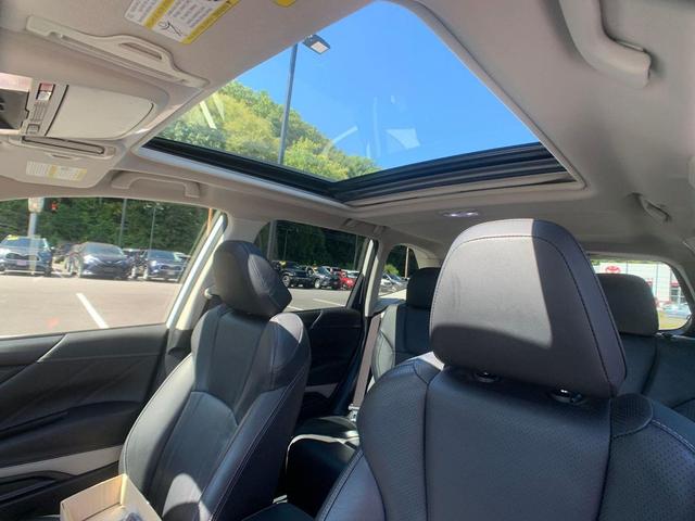 Photo of 2022 Crystal White Pearl Subaru Forester