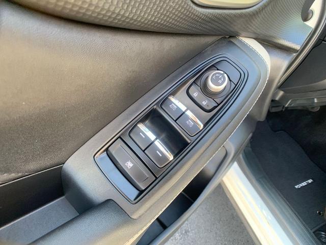 Photo of 2022 Crystal White Pearl Subaru Forester