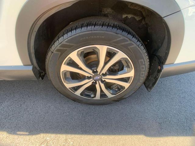 Photo of 2022 Crystal White Pearl Subaru Forester