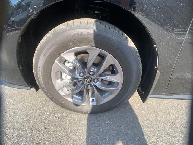 Photo of 2025 Midnight Black Metallic Toyota Sienna