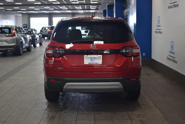 Photo of 2025 Radiant Red Metallic II Honda Pilot