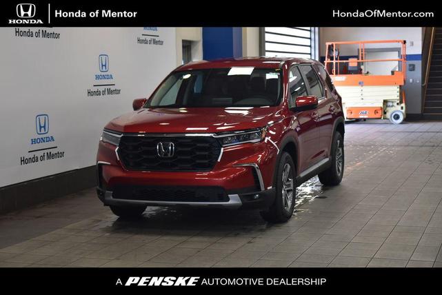 Photo of 2025 Radiant Red Metallic II Honda Pilot