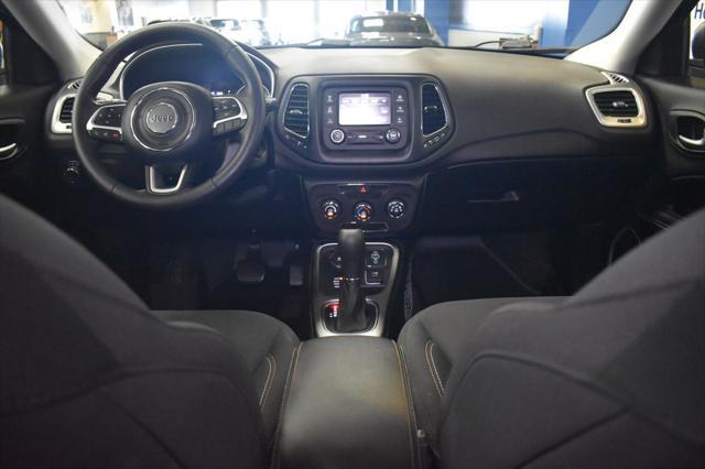 Photo of 2018 Jazz Blue Pearlcoat Jeep Compass