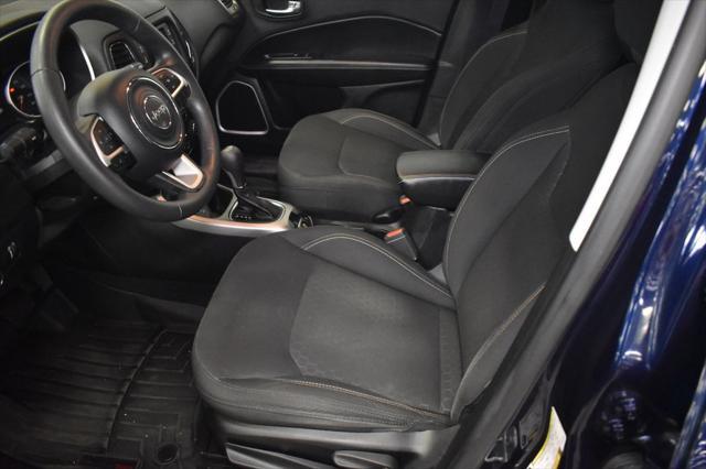 Photo of 2018 Jazz Blue Pearlcoat Jeep Compass