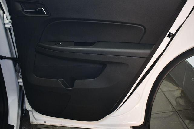 Photo of 2013 Summit White Chevrolet Equinox