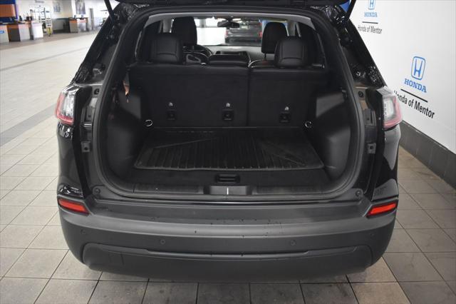 Photo of 2020 Diamond Black Crystal Pearlcoat Jeep Cherokee