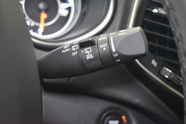 Photo of 2020 Diamond Black Crystal Pearlcoat Jeep Cherokee