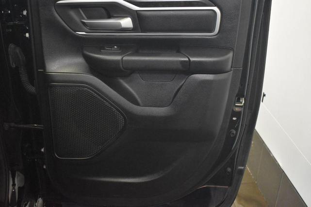 Photo of 2021 Diamond Black Crystal Pearlcoat RAM 1500