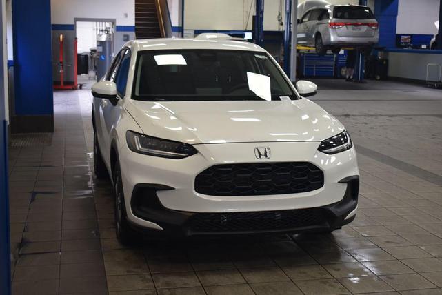 Photo of 2026 Platinum White Pearl Honda HR-V