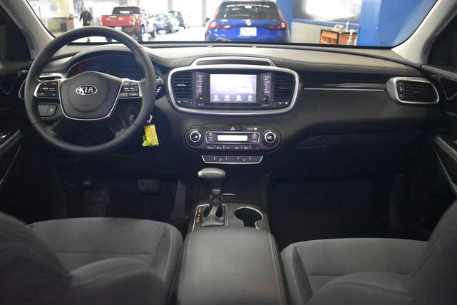 Photo of 2020 Ebony Black Kia Sorento