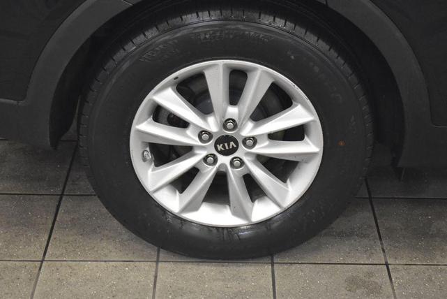 Photo of 2020 Ebony Black Kia Sorento