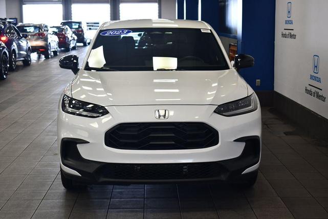 Photo of 2023 Platinum White Pearl Honda HR-V