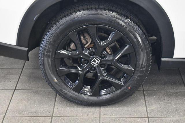 Photo of 2023 Platinum White Pearl Honda HR-V