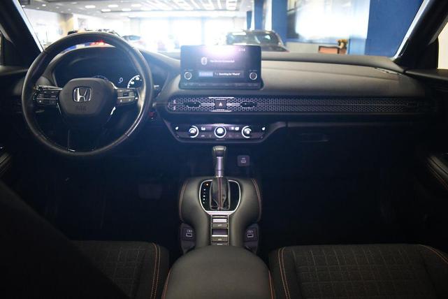 Photo of 2023 Platinum White Pearl Honda HR-V