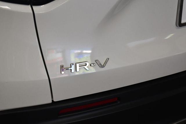 Photo of 2023 Platinum White Pearl Honda HR-V