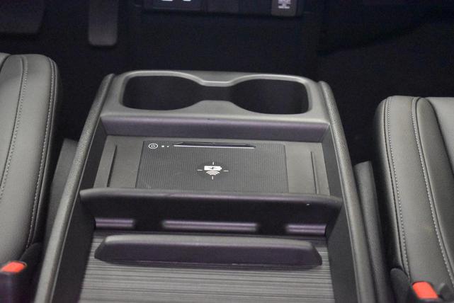 Photo of 2026 Solar Silver Metallic Honda Odyssey