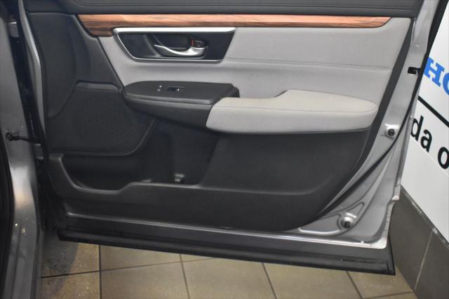 Photo of 2022 Lunar Silver Metallic Honda CR-V