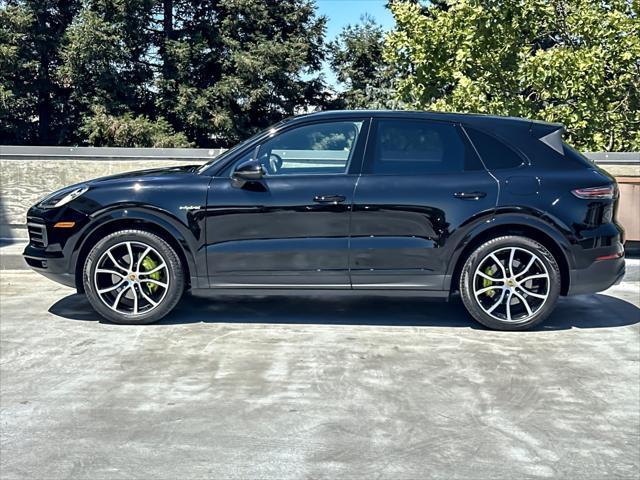Photo of 2021 Black Porsche Cayenne