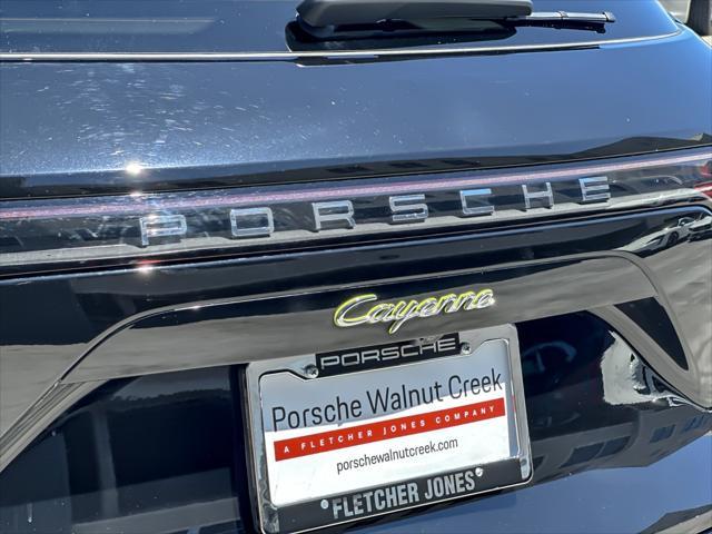 Photo of 2021 Black Porsche Cayenne