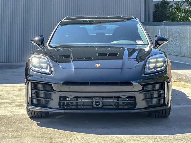 Photo of 2025 Black Porsche Panamera