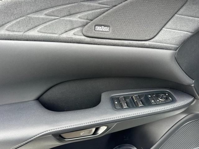 Photo of 2024 Ultra White Lexus RX 500h
