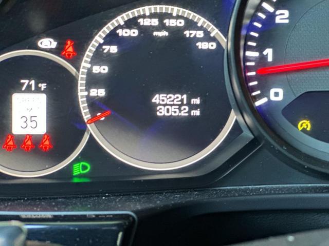 Photo of 2021 Dolomite Silver Metallic Porsche Panamera