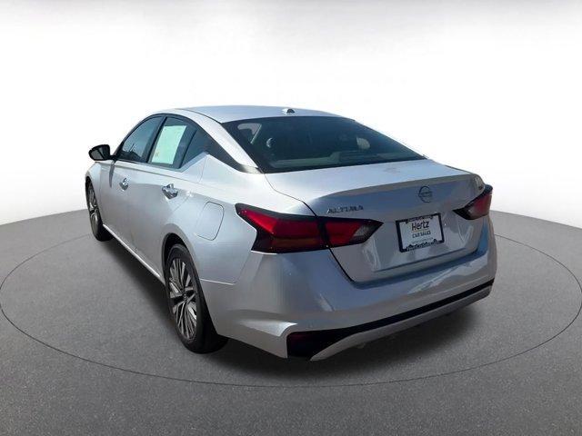 Photo of 2023 Brilliant Silver Metallic Nissan Altima