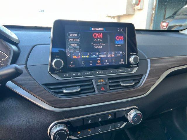 Photo of 2023 Brilliant Silver Metallic Nissan Altima