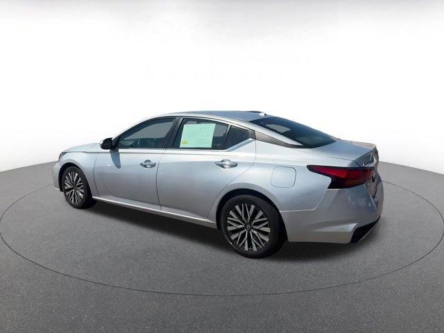 Photo of 2023 Brilliant Silver Metallic Nissan Altima