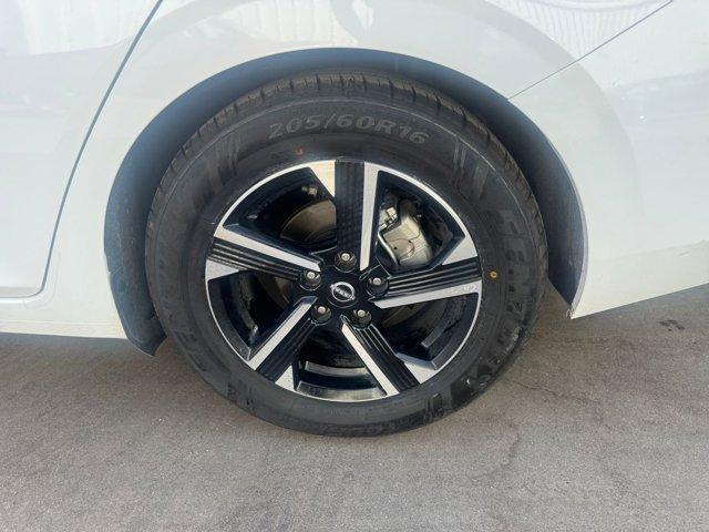 Photo of 2025 Cloud White Nissan Sentra