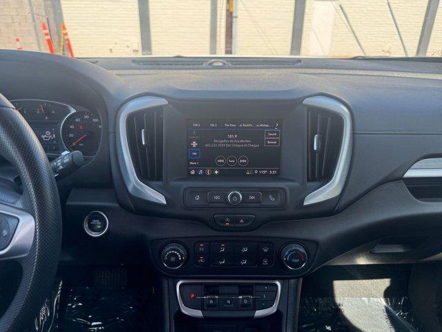 Photo of 2024 Summit White GMC Terrain
