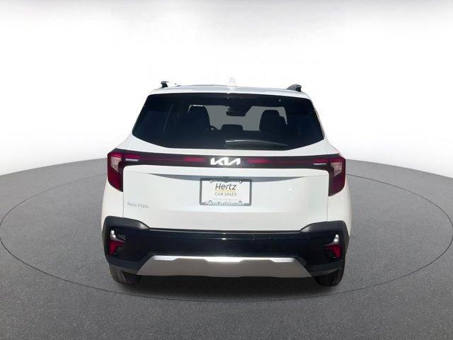 Photo of 2025 Snow White Pearl Kia Seltos