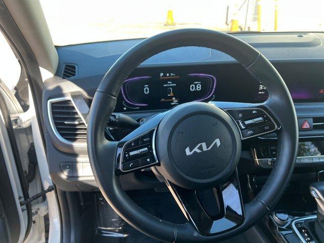 Photo of 2025 Snow White Pearl Kia Seltos