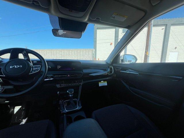 Photo of 2025 Snow White Pearl Kia Seltos