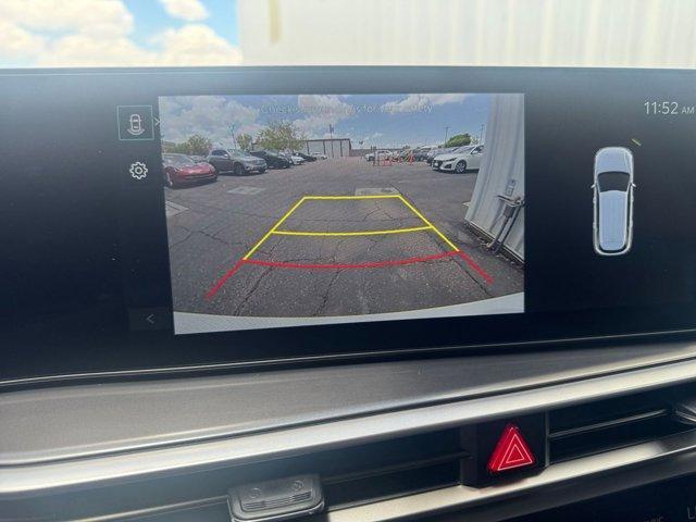 Photo of 2024 Glacial White Pearl Kia Sorento