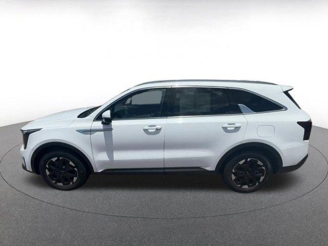 Photo of 2024 Glacial White Pearl Kia Sorento