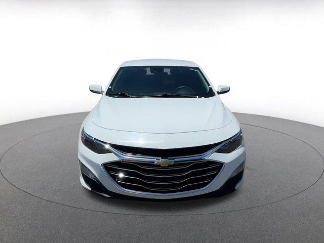 Photo of 2023 Summit White Chevrolet Malibu