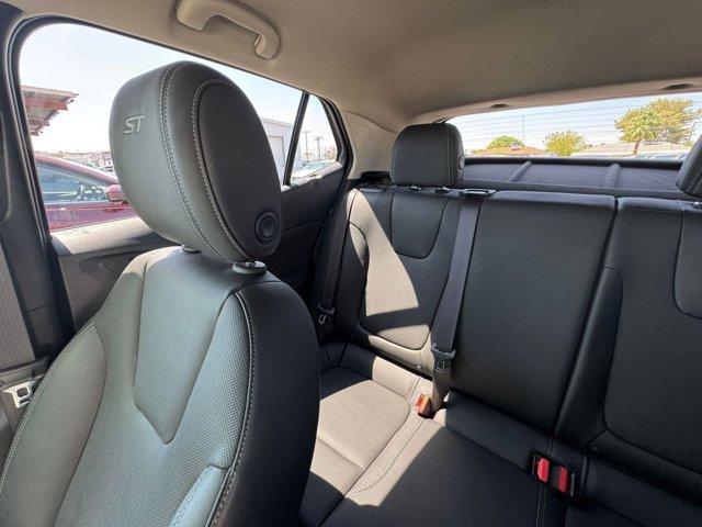 Photo of 2024 Summit White Buick Encore GX