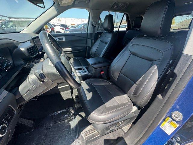 Photo of 2023 Atlas Blue Metallic Ford Explorer