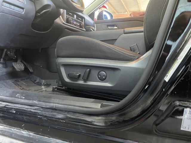 Photo of 2023 Black Nissan Rogue